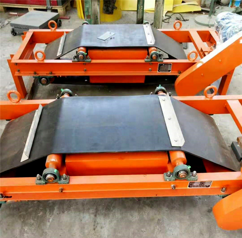 新型自卸除鐵器 新型自卸除鐵器